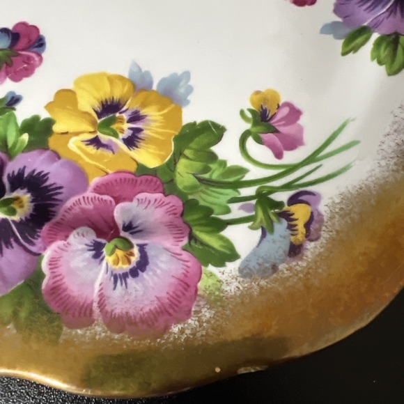 Gorgeous Vintage Queen Anne #5216 Pansies Gold 8" Plate Made in‎ England Rare! - Picture 4 of 8